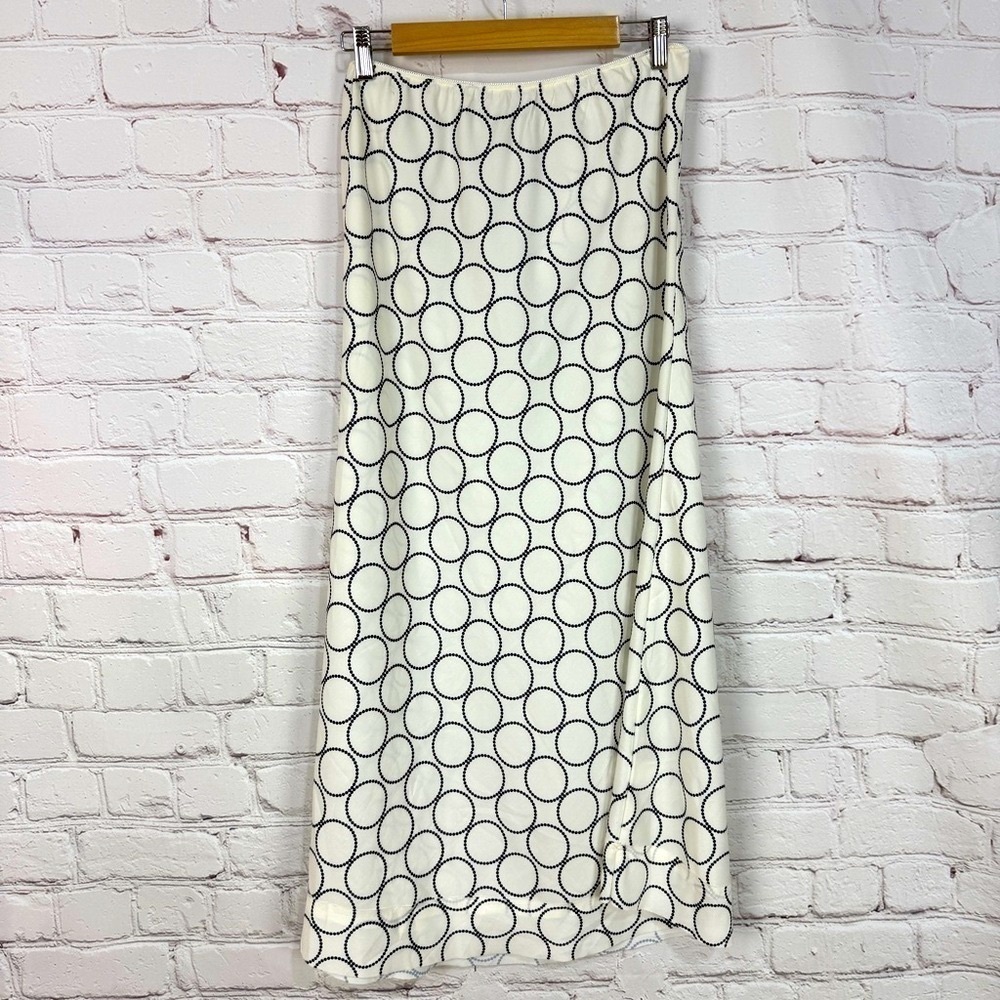 Black White Maxi A-Line Skirt Casual Wear
Y2K fit flare size large circles
